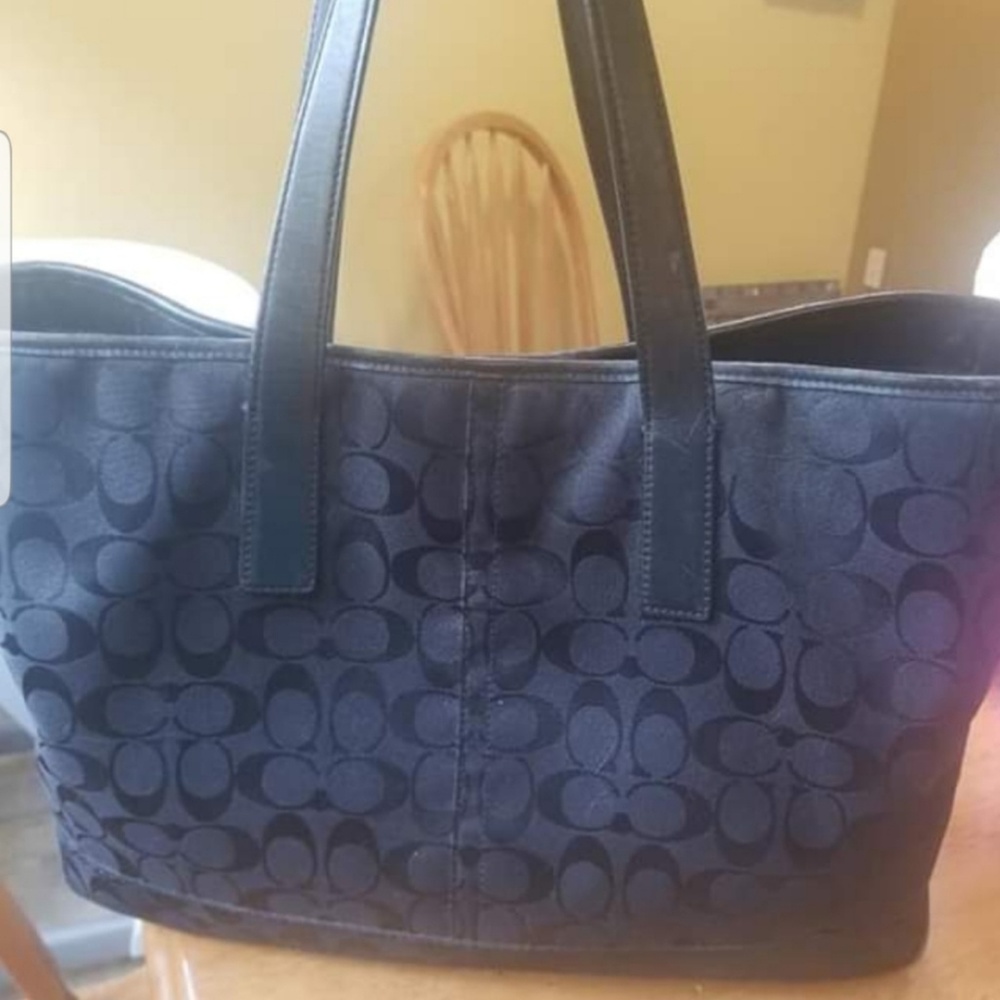 Coach tote - Picture 2 of 5
